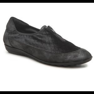 Sesto Meucci Black Woman’s Borea Flats